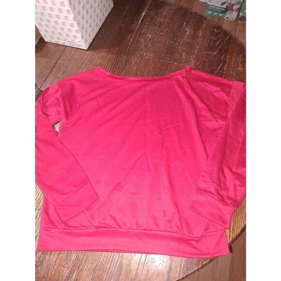 XL Merry Christmas You Filthy Animal Red White Long Sleeve Pullover Shirt Top - Picture 4 of 4